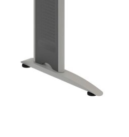 Detail kovové nohy stolu HOBIS Cross CS 1200 — profil 50 × 50 mm a rektifikační patky
